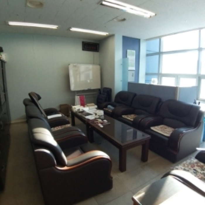 사무실 내부모습 4.(침실 겸용 공간이라고 함)