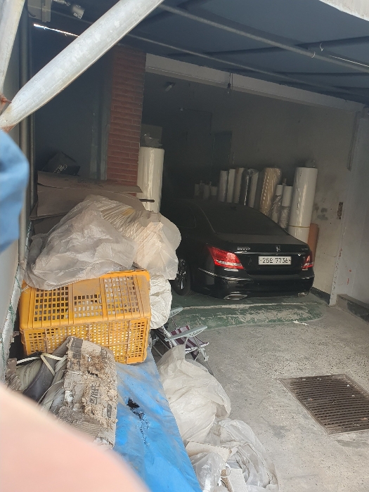 1층 주차통로 근경