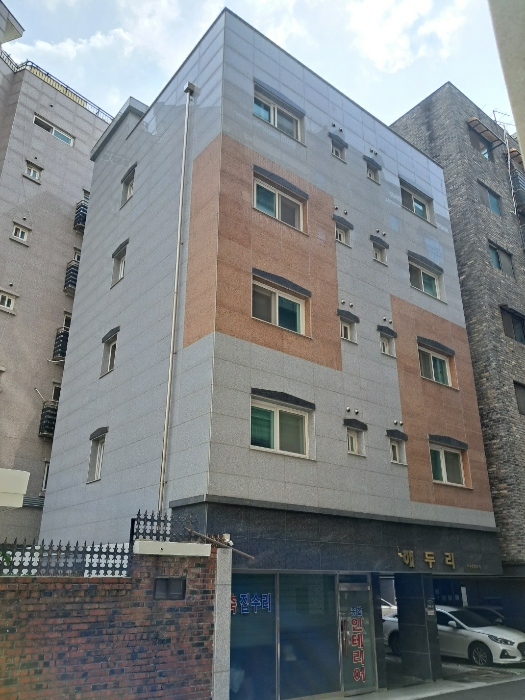 북서측에서 촬영한 해두리174(토지,건물) 전체부분