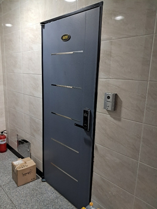 해두리174 4층 402호 출입구