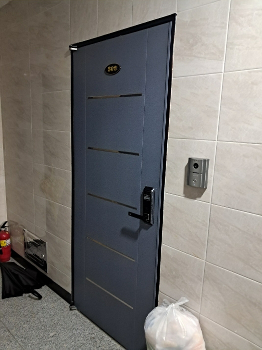 해두리174 3층 302호 출입구