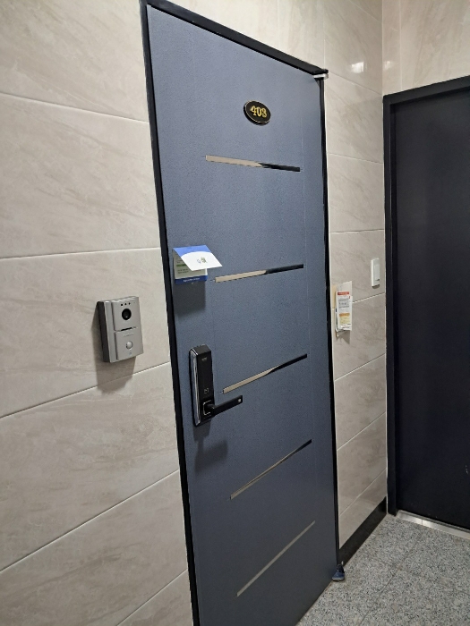 해두리174 4층 403호 출입구