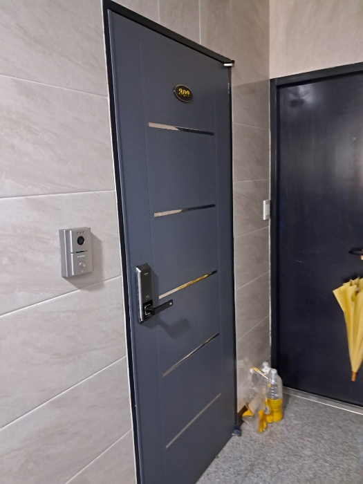 해두리174 3층 303호 출입구