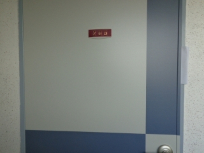 [목록 2] 205호 현관 출입문 모습