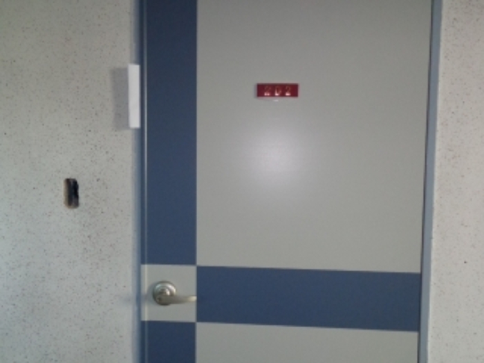 [목록 2] 202호 현관 출입문 모습