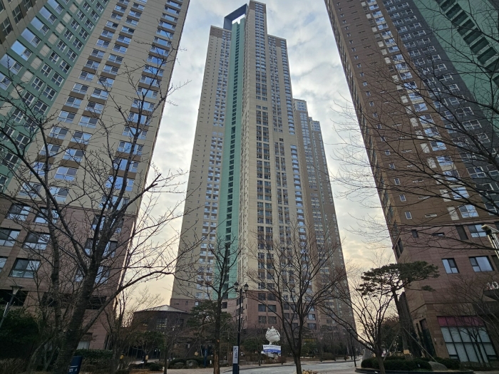 대상물건 건물 전경