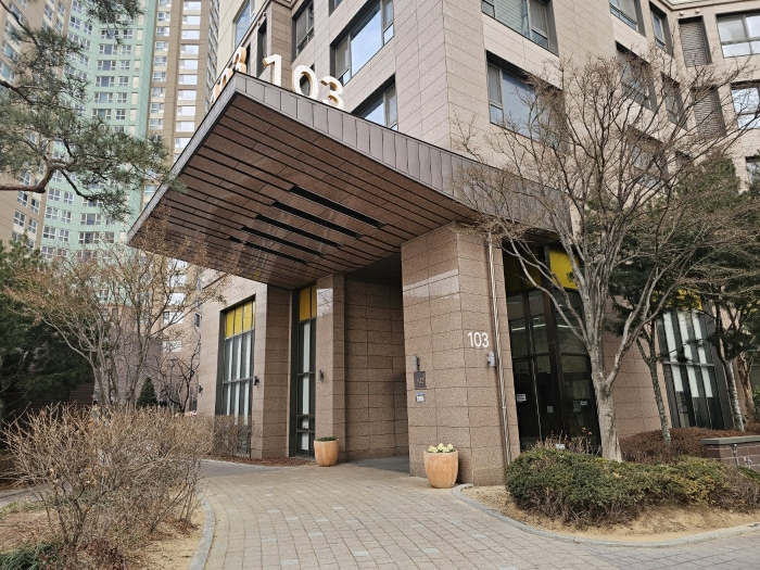 대상물건 건물 1층 입구