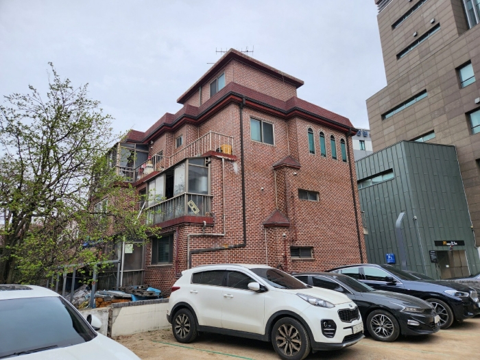 본건 후면 전경