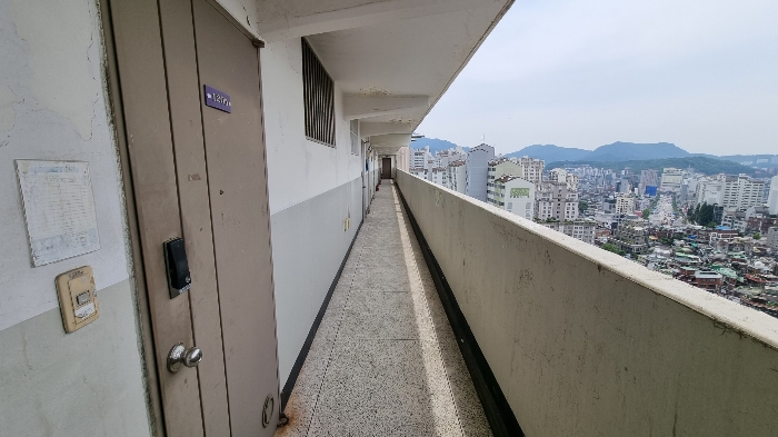 12층 복도