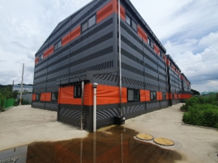 1동 건물의 후면에서 바라본 모습