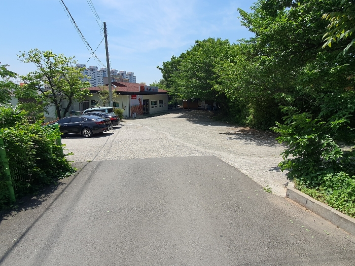 [본건전경(북동측 촬영)]