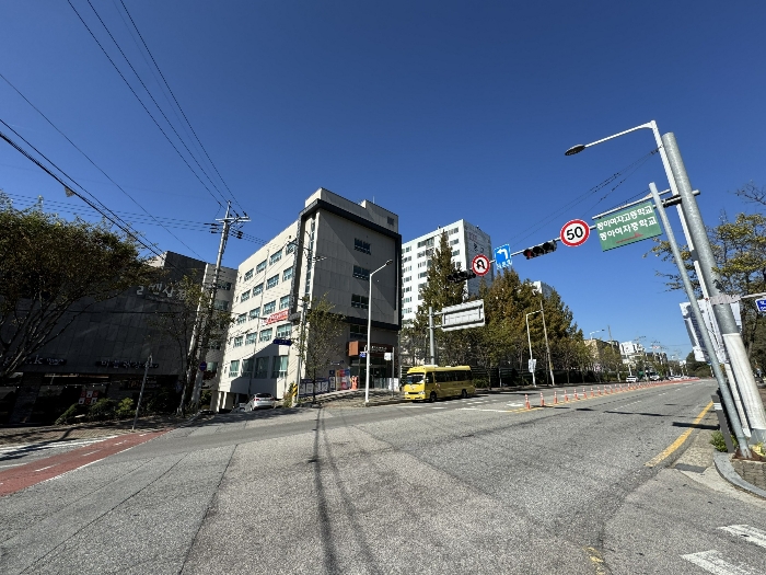 본건 근경(본건 남동측 인근에서 촬영)