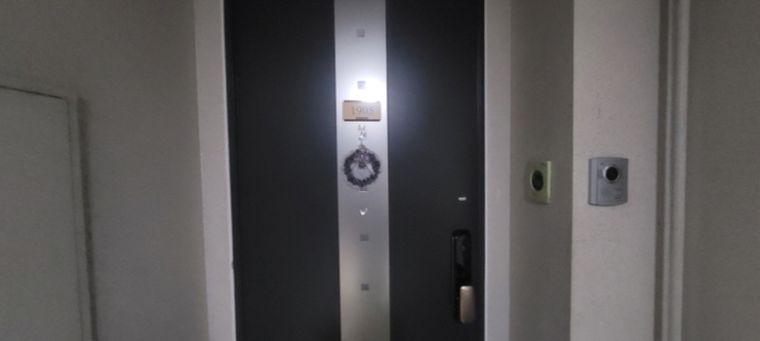 전유세대 출입문