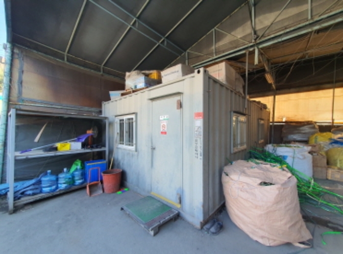 목록 2.부동산 부근(제시외 컨테이너 사무실)