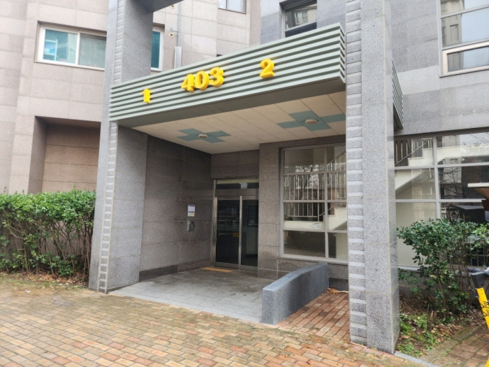 출입구 전경