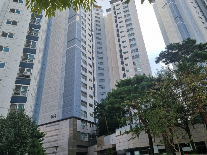 본건 북측에서 촬영