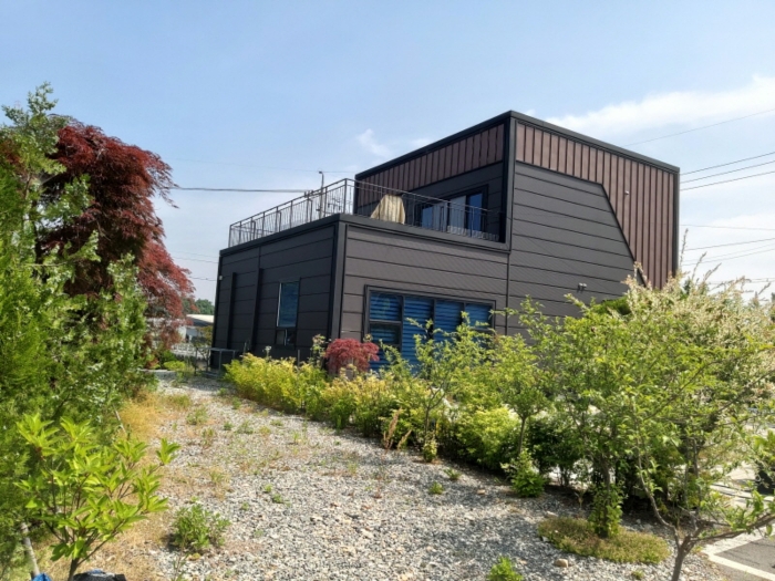 본건 전경(부속건물 공장)