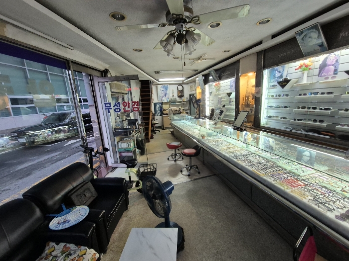 본건 2-가) 1층 내부전경