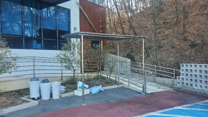 제시외건물 ㄹ)