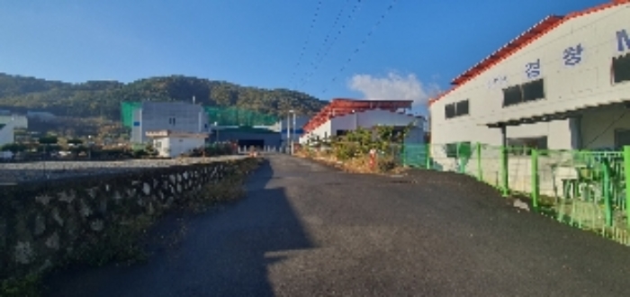 본건 토지중 `진입로` 이용부분