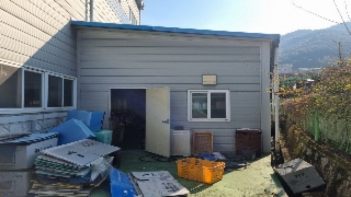 본건 지상 제시외건물(ㄷ)