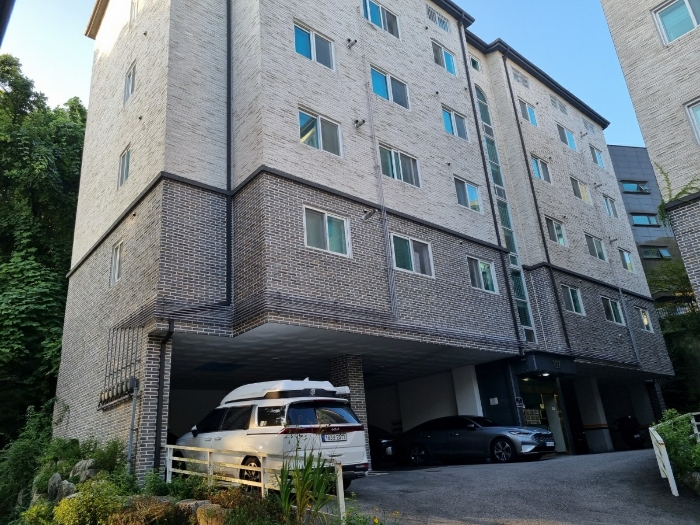 본건 북측에서 촬영