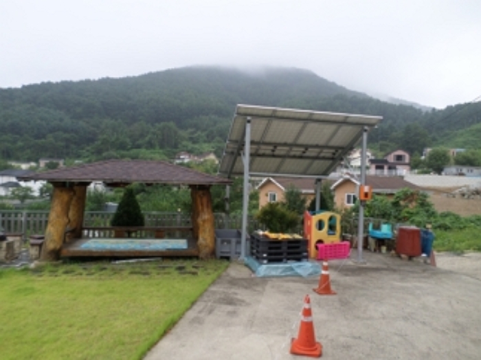 목록5에 소재하는 것으로 보이는 제시 외 태양광발전시설, 원두막