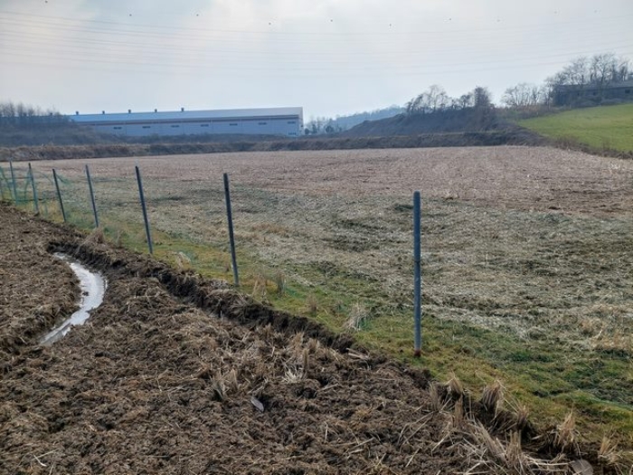 부동산 표시목록 2번 토지 전경