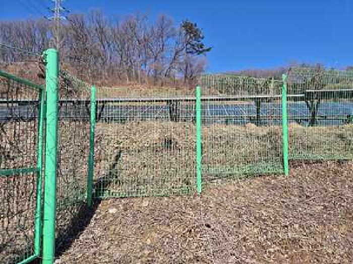 부동산표시목록 9번 : 철조망 설치