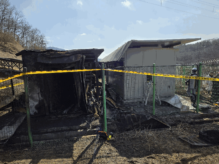 ㉠ 소실부분 오른편에 있는 