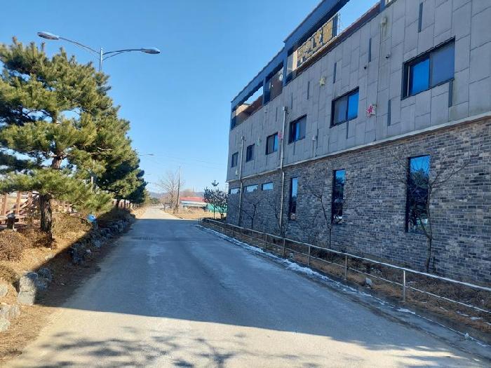 이건 부동산 측면 사진