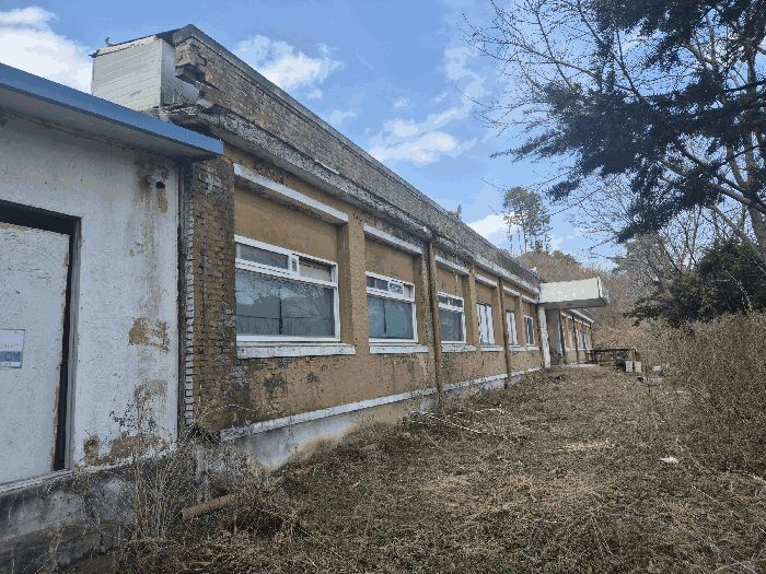 본건 기호(3) 건물 - 본관 교사 전경