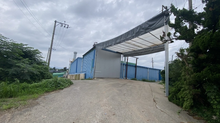 토지(10) 및 건물(13-마),제시외 건물(ㅇ)