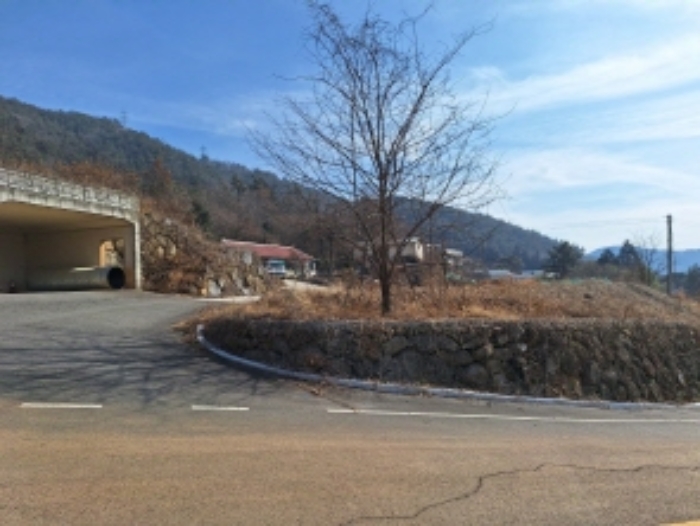 본건2, 일부는 도로에 포함됨