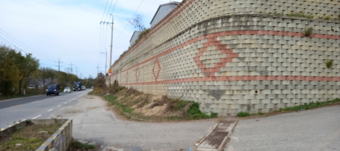 목록 6. 토지 전경(옹벽 등)