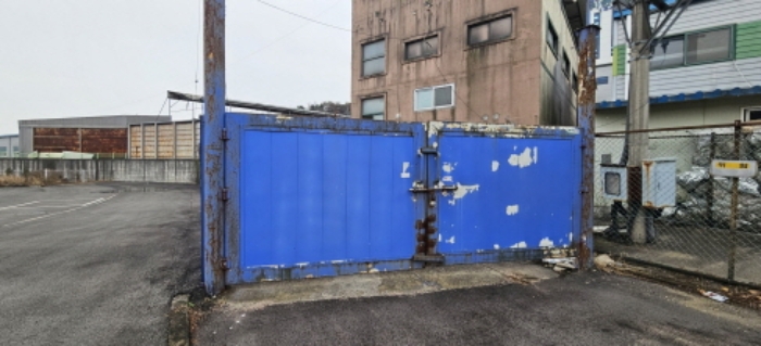 목록1 토지. 목록2 건물 출입구