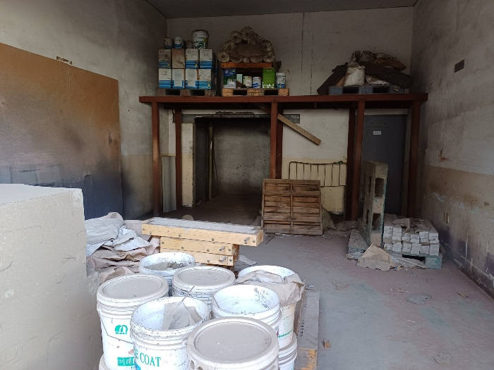 본건 건물(기호2) 1층 내부 및 화물용승강기