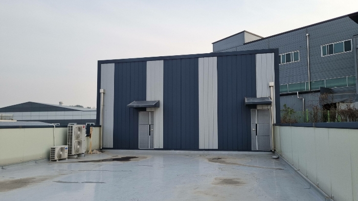 기호 4)건물 옥상 및 3층 부분