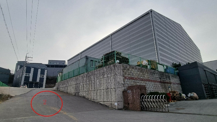 공장 전경 및 기호 2)토지