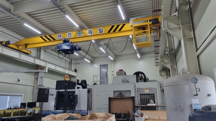 기호 4)건물 1층 내부 및 기계기구 2)크레인