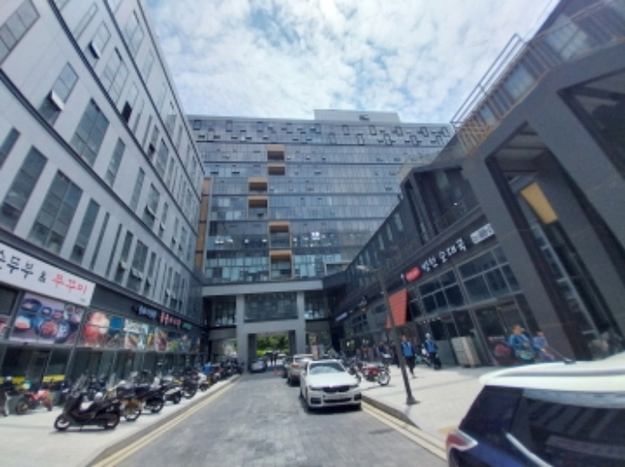 전체 건물 외관