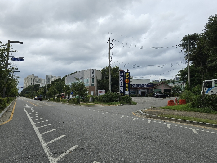 주위환경 (남동측 인근)