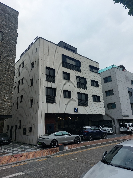 본건 건물 전경