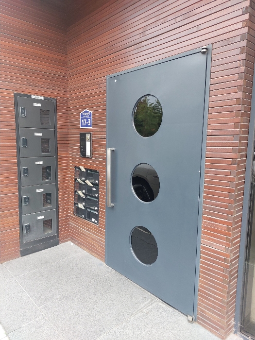 본건 건물 출입문 부분