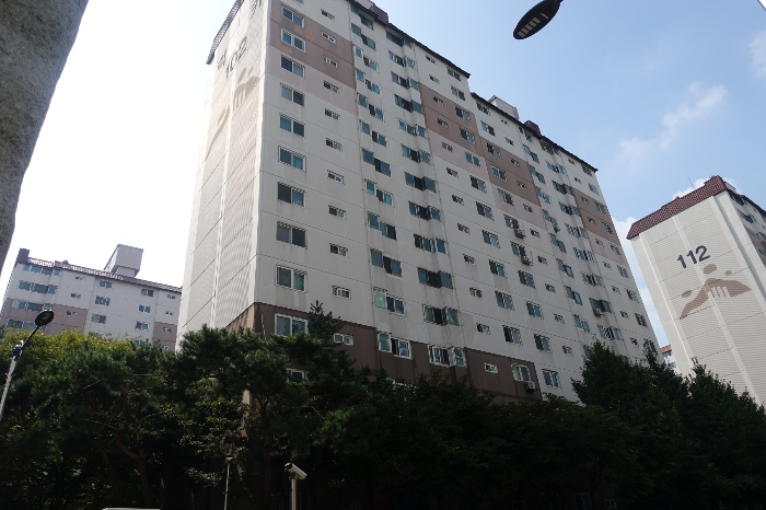 건물 외관 - 남서측에서 촬영