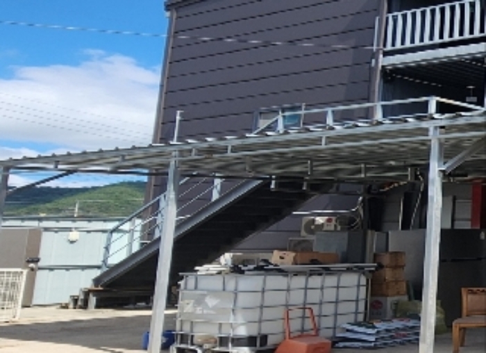 충청북도 옥천군 이원면 건진리 묘목로139(580-7,580-10)
㉤철제 계단
