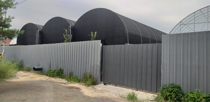 기호 4 지상  철제펜스 및 비닐하우스