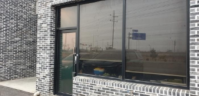 3번 부동산 건물 102호 모습