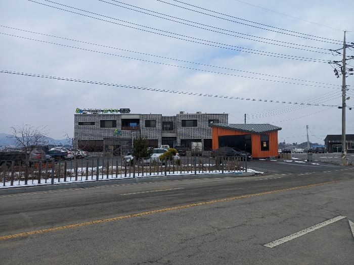 본건 기호 #1 토지 및 기호 #3, 4 건물 전경