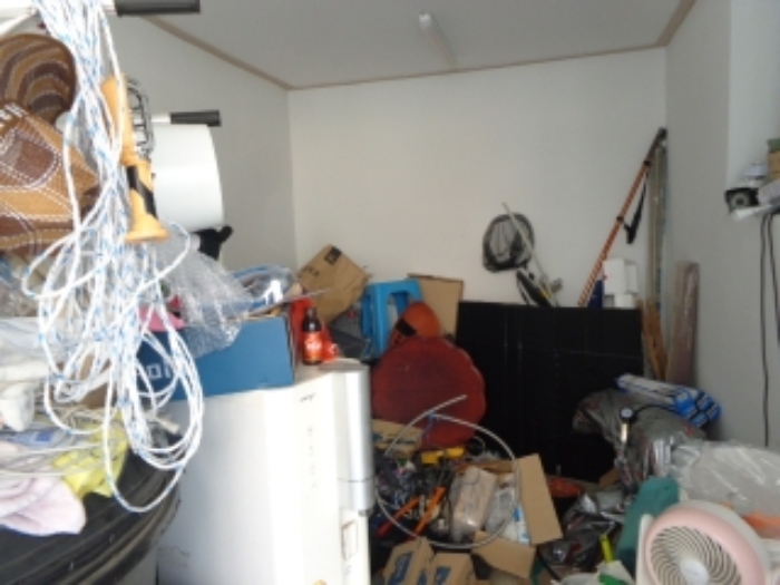 [목록 2] 공동출입구 옆에 있는 있는 호실의 내부 모습